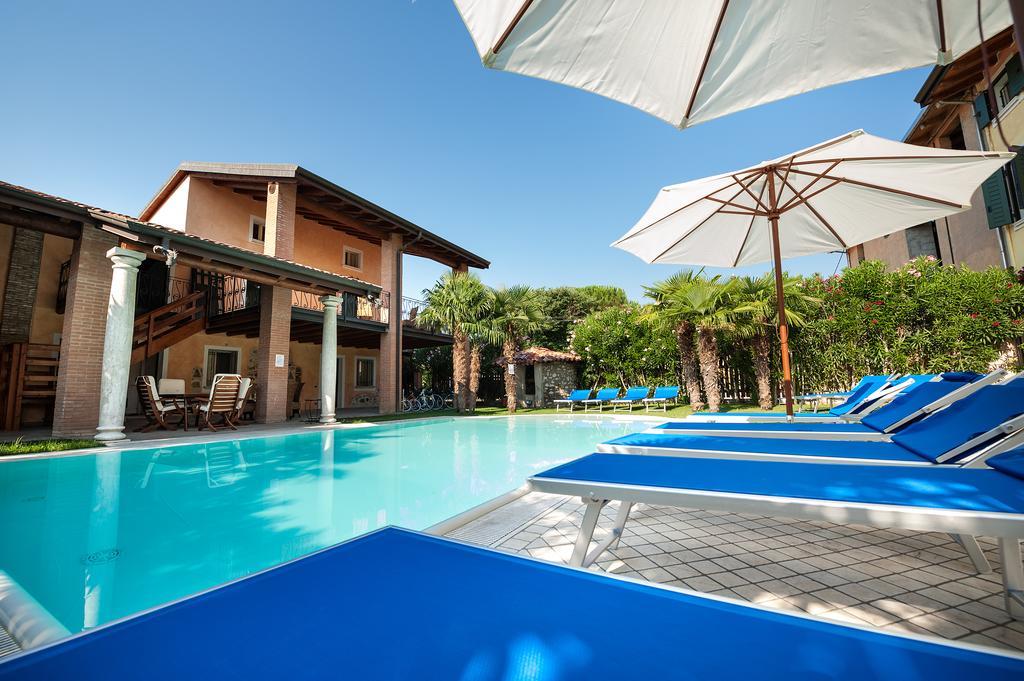 Villa Pace Pozzolengo Exteriör bild