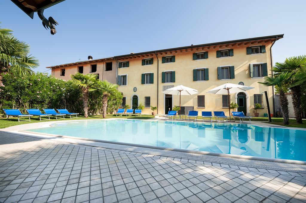 Villa Pace Pozzolengo Exteriör bild