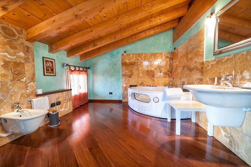 Villa Pace Pozzolengo Exteriör bild